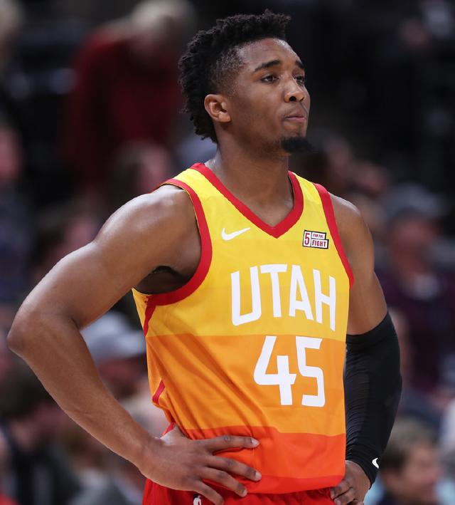 对阵鹈鹕的 对阵鹈鹕的